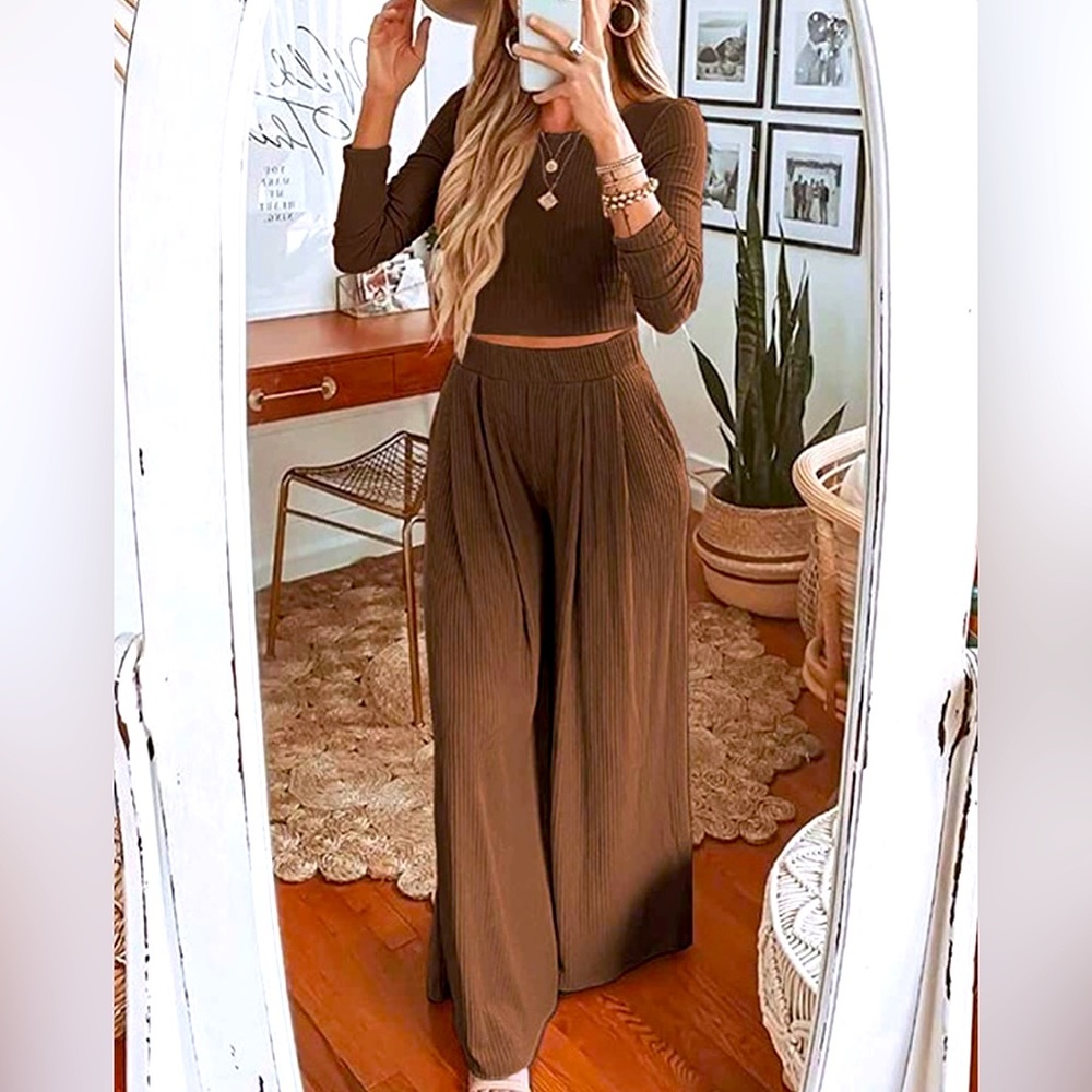 BTFBM Women's Two Piece Lounge Set. Color solid brown. Size M. Used once.